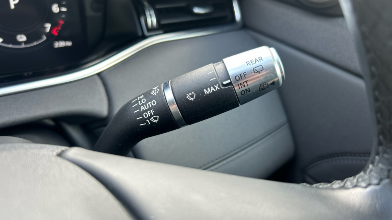 Land Rover Range Rover Evoque 1.5 P300e SE 5dr Auto Hatchback